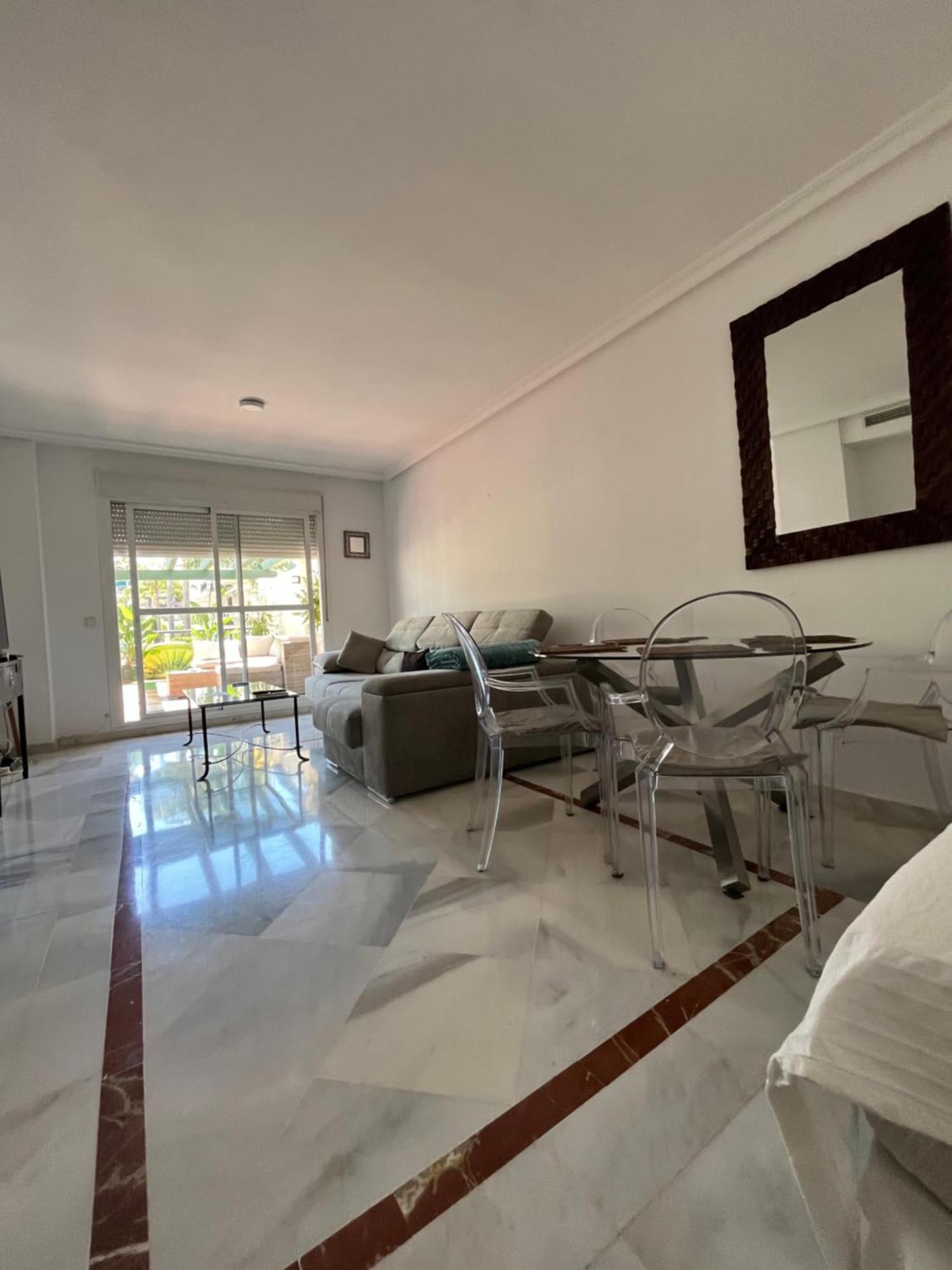 5 Min. Puerto Banus. Stunning Aparment & Big Terrace Appartamento *